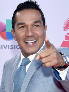 Checo Acosta, cantante.