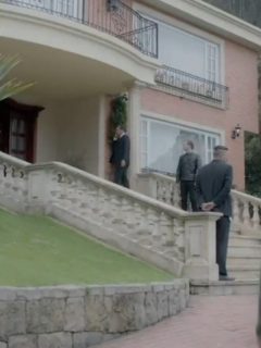Casa de Guillermo León Mejía (Marlon Moreno) en 'La venganza de Analía' es la misma de Alonso Olarte (Jorge cao) en 'La ley del corazón'.