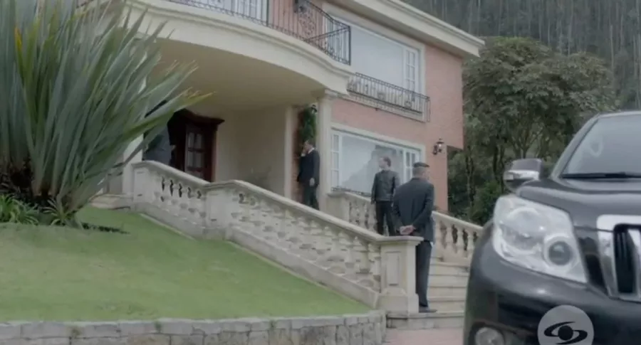 Casa de Guillermo León Mejía (Marlon Moreno) en 'La venganza de Analía' es la misma de Alonso Olarte (Jorge cao)  en 'La ley del corazón'.