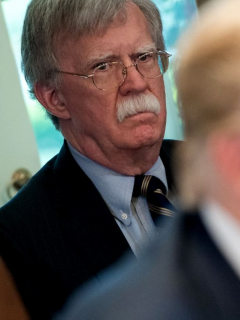 Este viernes sale el libro de John Bolton.