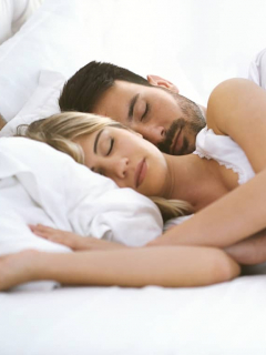 Pareja durmiendo
