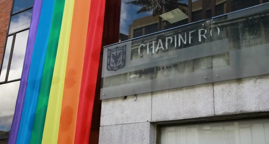 Bandera LGBTI en Alcaldia de Chapinero