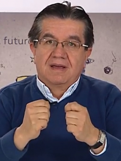 Fernando Ruiz, ministro de Salud