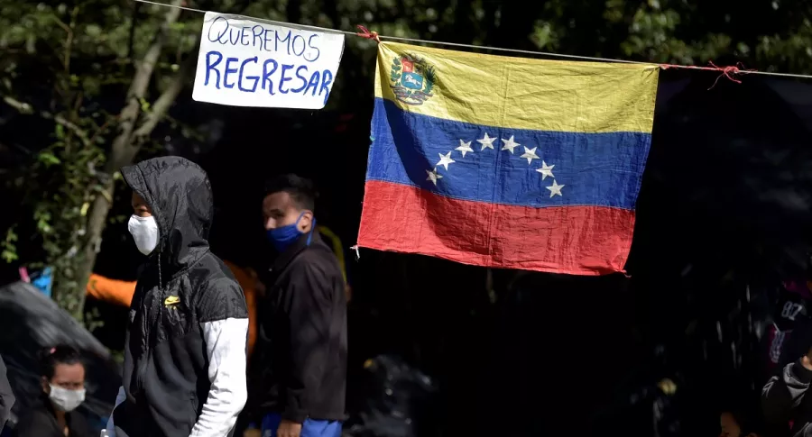 Venezolanos en Colombia salen por crisis.