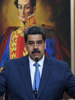 Maduro apelará decisión de juez británico que le impide acceder a reserva en oro.