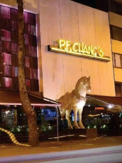 ¿Quién es el propietario de P.F. Chang's, restaurante que se remodela en plena crisis?