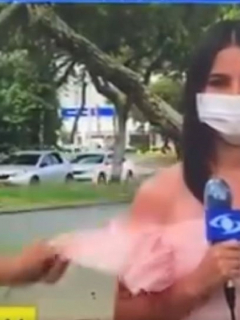 Bajada de blusa a periodista fue un "error humano"