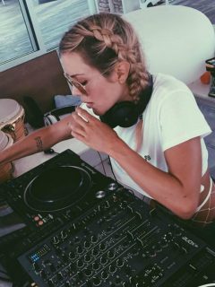 Natalia París niega participación en fiesta clandestina y le tira a otros famosos