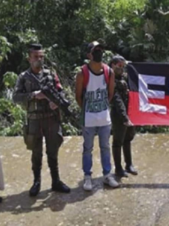 Foto donde el Eln compara a alias ‘Perica’ o ‘Copete’ con Salvador Jaime Durán