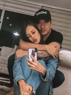 Novia de ‘Boyacomán’ fue a tumba de su bebé y le dedicó emotivo mensaje.