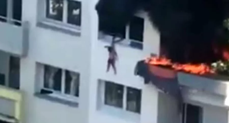 Dos niños saltan de cuarto piso, porque apartamento se incendiaba, y sobreviven.
