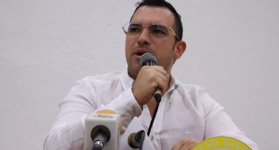 Renuncia contralor de Barranquilla por escándalo de la Triple A