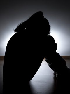 Imponen servicio social como castigo a menor de 14 años, que violó una niña de 11