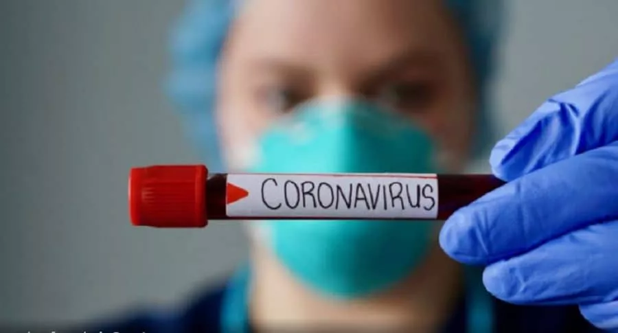 Pruebas de coronavirus amenor con resultados diferentes