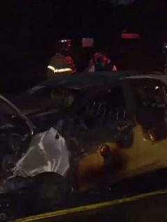 Taxi incinerado en Bogot
