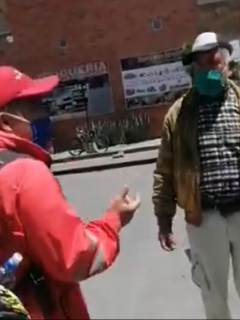 Anciano-ataca-a-funcionario