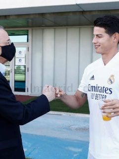 Florentino Pérez y James Rodríguez en la ciudad deportiva del club blanco.