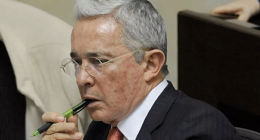 Álvaro Uribe Vélez, diagnosticado con COVID-19