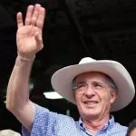Manifestantes a favor de Uribe llegaron a El Ubérrimo