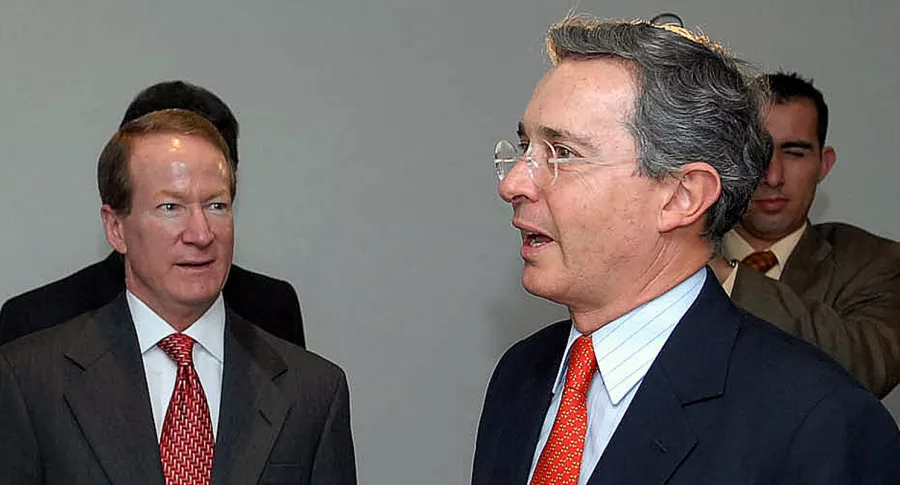 William Brownfield, exembajador de Estados Unidos en Colombia, apoyó a Álvaro Uribe, tras detención domiciliaria