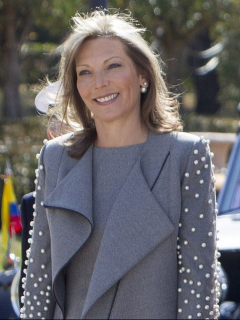 Como ‘doña Florinda’, ‘Tutina’ le deseó feliz cumpleaños a Santos.