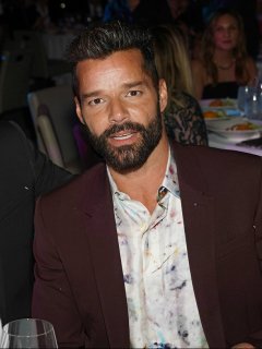 Jwan Josef y Ricky Martin en la Global Gift Gala de 2019