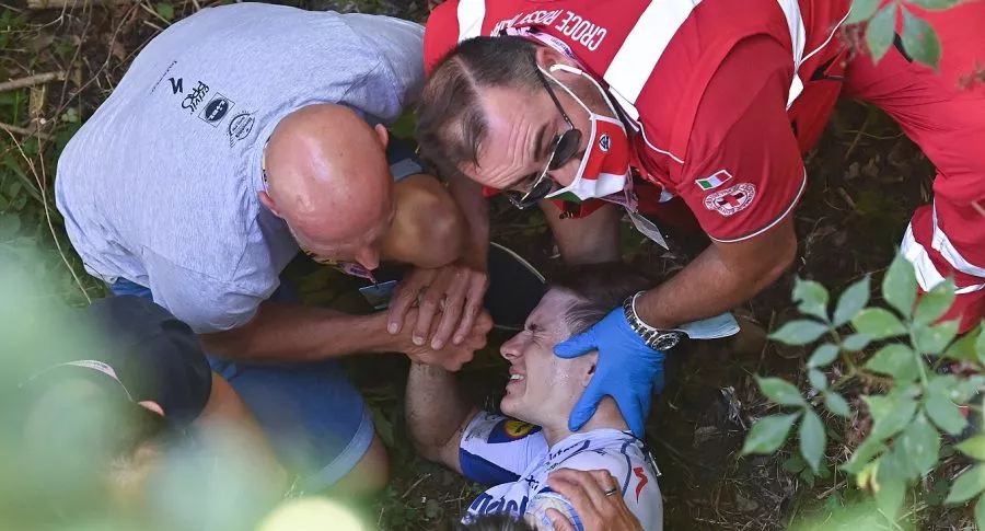 Caída y rescate de Remco Evenepoel en Giro de Lombardía