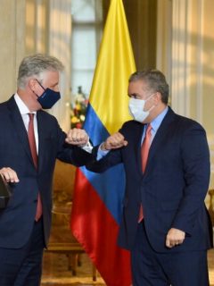 Robert O'Brien, asesor de Seguridad Nacional de EE.UU., e Iván Duque, presidente de Colombia.