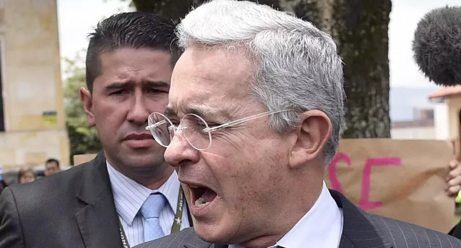 Corte Suprema tendría plazo para trasladar caso Uribe a Fiscalía