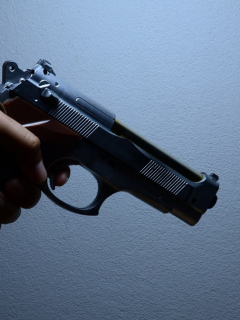 Ladrones se disfrazan de empleados del Acueducto y encañonan a una familia