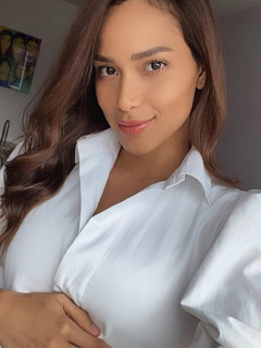 Selfi de Andrea Tovar, que tuvo a su segundo hijo este 27 de agosto.