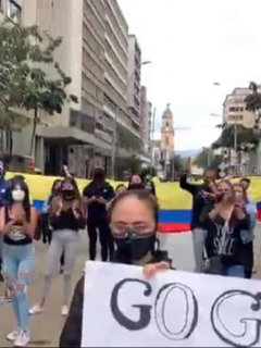 Trabajadores de gimnasios protestan en centro de Bogotá