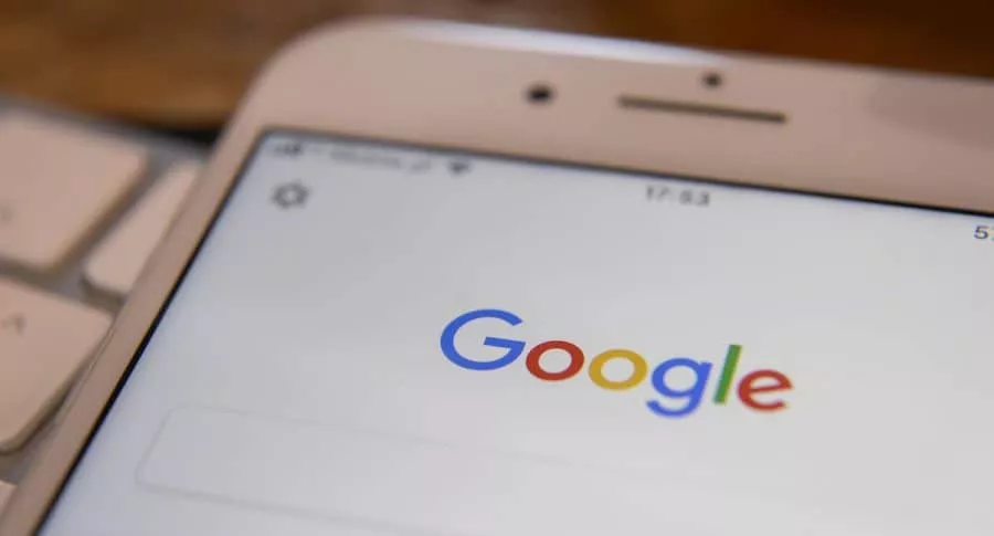 Google en los iPhone quedaría atrás si Apple saca su propio motor de búsqueda.