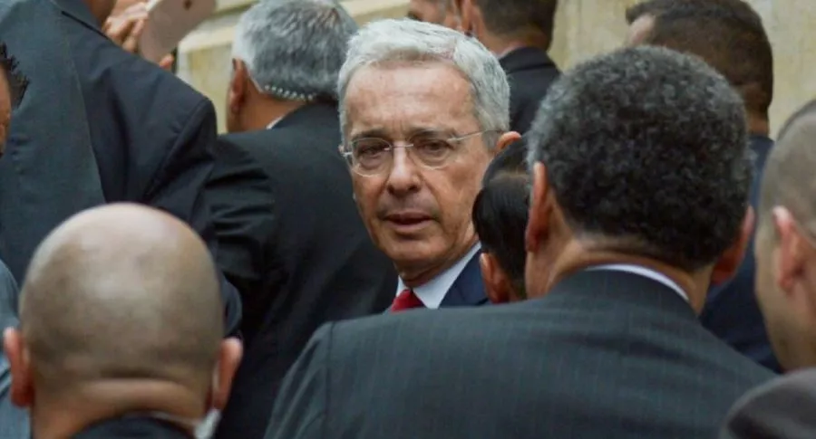 Álvaro Uribe, hoy con detención domiciliaria, en su llegada a la Corte Suprema en octubre de 2019
