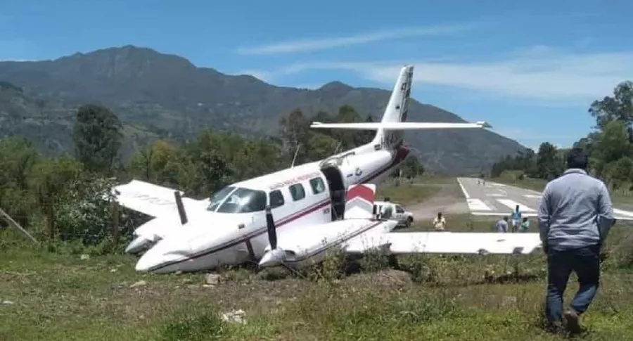 Avión que se salió de la pista y se accidentó en Boyacá