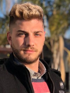 Emiliano Ivaldi fue rechazado para donar plasma por ser gay, en Argentina.