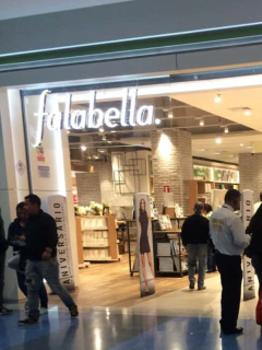 Imagen de uno de los almacenes de Falabella en Bogotá