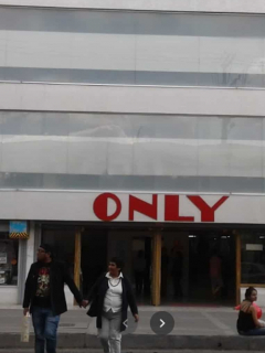 Fachada de uno de los almacenes Only, en Bogotá
