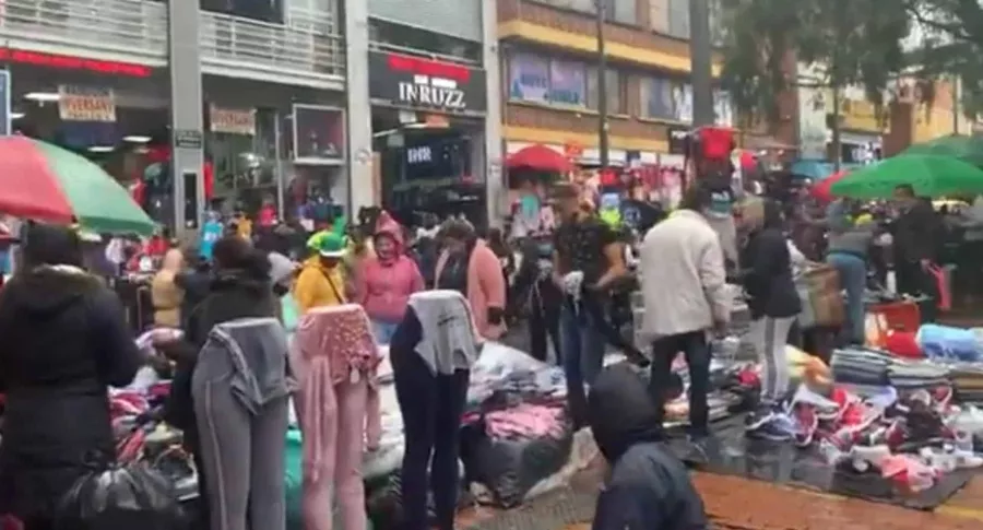 Se registra caos en San Victorino después de la cuarentena en Bogotá.