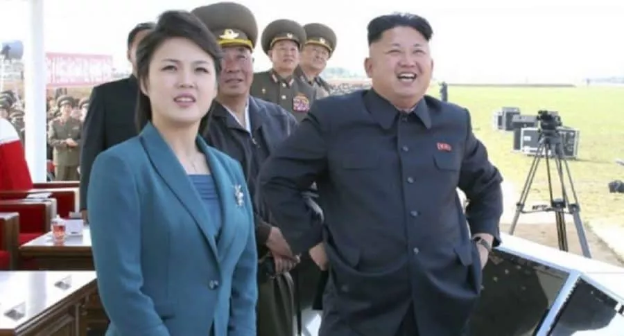 Kim Jong-un y Ri Sol–ju, primera dama de Corea del Norte.