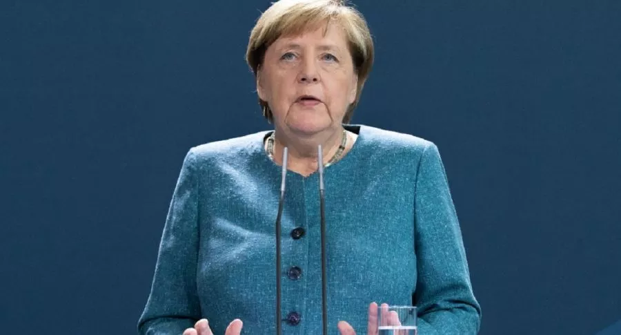 Ángela Merkel, canciller alemana, pidió explicaciones a Rusia por envenenamiento de principal opositor de Putin.