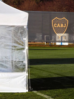 2 colombianos, entre los 18 contagiados por coronavirus de Boca Juniors. En la foto, el campo de prácticas del equipo argentino.