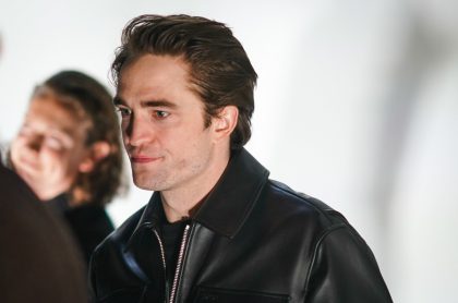 Robert Pattinson, protagonista de 'The Batman', cinta que tuvo que parar rodaje por caso de COVID-19 en el set.