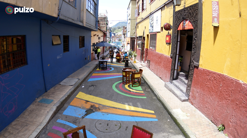 Calles de La Candelaria 
 durante el primer día de reapertura de restaurantes en ‘Bogotá a cielo abierto’.