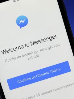 Logotipos de Facebook y Messenger, que limitó el reenvío de mensajes a cinco personas o grupos