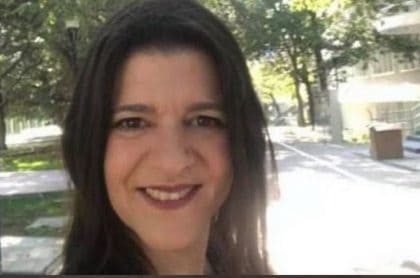 Paola de Simone, porfesora que falleció por COVID-19 mientras daba una clase virtual por Zoom.