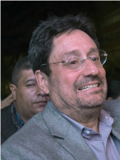 'Pacho' Santos, que le respondió a Salvatore Mancuso, y el exjefe paramilitar (Fotomontaje de Pulzo)