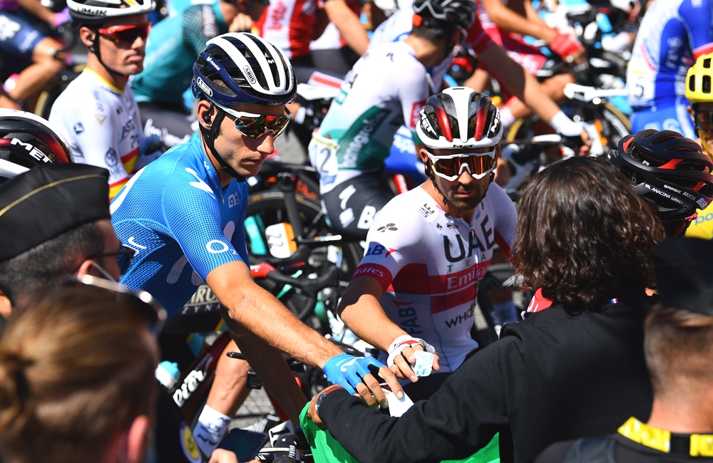 Ciclistas, en riesgo de COVID-19 en el Tour de Francia
