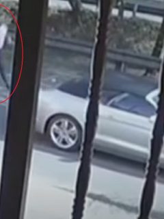 Conductor se bajó asustado por rompevidrios y carro siguió andando solo, en Bogotá.