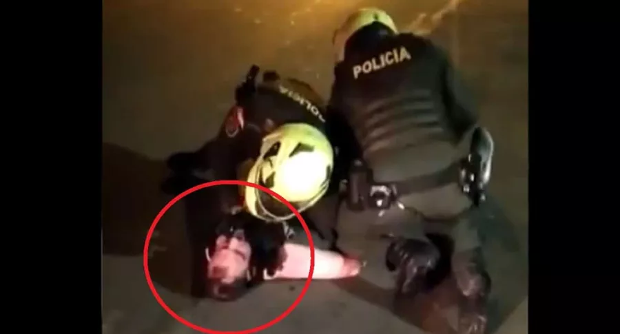 Imagen del suceso que acabó con el abogado muerto y será investigado por general de la misma Policía, en Bogotá